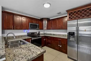 348 NW 40th Ct, Oakland Park, FL 33309 - Photo 10