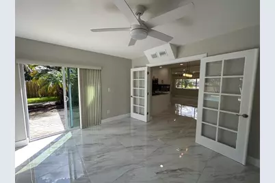 765 E Dayton Cir, Fort Lauderdale, FL 33312 - Photo 18