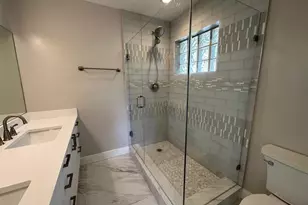 765 E Dayton Cir, Fort Lauderdale, FL 33312 - Photo 24