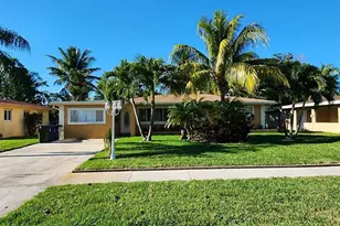 765 E Dayton Cir, Fort Lauderdale, FL 33312 - Photo 2