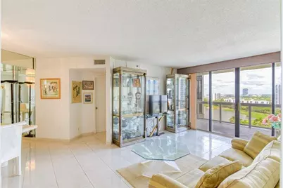 20185 E Country Club Dr, Unit #1709, Miami, FL 33180 - Photo 10