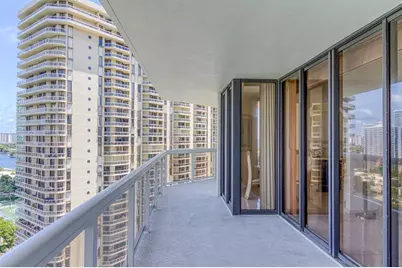 20185 E Country Club Dr, Unit #1709, Miami, FL 33180 - Photo 34