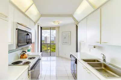 20185 E Country Club Dr, Unit #1709, Miami, FL 33180 - Photo 12