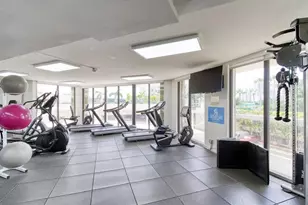 20185 E Country Club Dr, Miami, FL 33180 - Photo 42