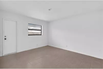 5748 NW 27th Ct, Fort Lauderdale, FL 33313 - Photo 10