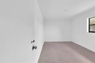 5748 NW 27th Ct, Fort Lauderdale, FL 33313 - Photo 14