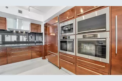 101 S Fort Lauderdale Beach Blvd, Unit #1004, Fort Lauderdale, FL 33316 - Photo 10