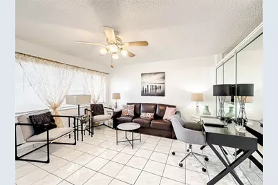 815 SW 10th Ter, Unit #18V, Hallandale Beach, FL 33009 - Photo 2