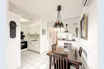 815 SW 10th Ter, Unit #18V, Hallandale Beach, FL 33009 - Photo 4