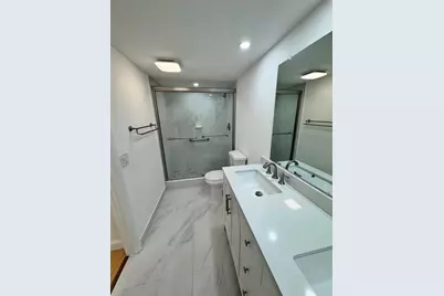 3980  Oaks Clubhouse Dr, Unit #405, Pompano Beach, FL 33069 - Photo 10