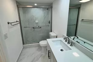 3980 Oaks Clubhouse Dr, Pompano Beach, FL 33069 - Photo 10