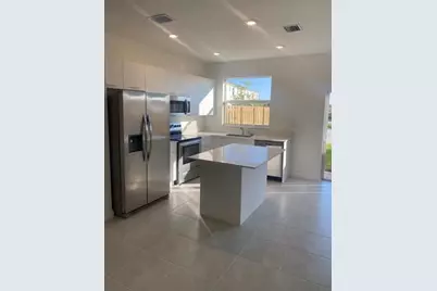 2354 NW 125 St, Miami, FL 33167 - Photo 2