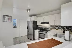 1690 NE 191st St, Miami, FL 33179 - Photo 4