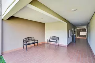 1690 NE 191st St, Miami, FL 33179 - Photo 30