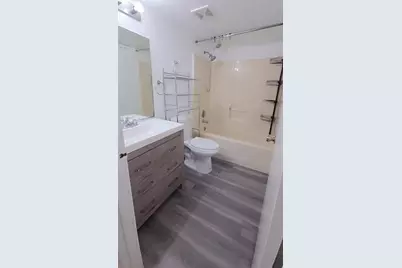 3640 N 56th Ave, Unit #412, Hollywood, FL 33021 - Photo 8