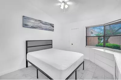 22710  Meridiana Dr, Boca Raton, FL 33433 - Photo 12