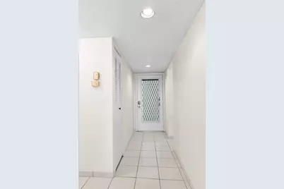 9676 W McNab Rd, Unit #110, Fort Lauderdale, FL 33321 - Photo 2