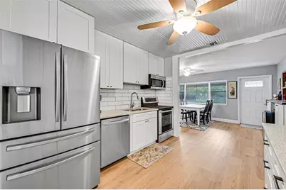 111 NE 46th St, Oakland Park, FL 33334 - Photo 6