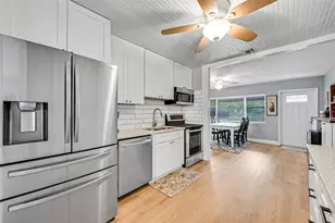 111 NE 46th St, Oakland Park, FL 33334 - Photo 6