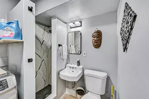 111 NE 46th St, Oakland Park, FL 33334 - Photo 24