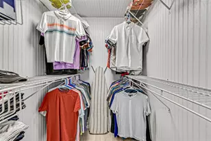 111 NE 46th St, Oakland Park, FL 33334 - Photo 16