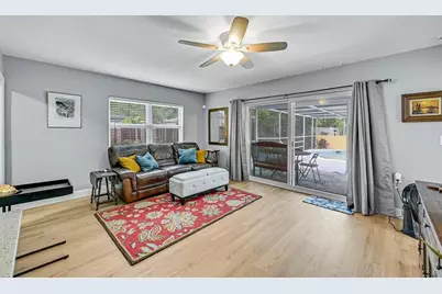 111 NE 46th St, Oakland Park, FL 33334 - Photo 8