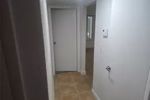 2436 NW 39th Wy, Lauderdale Lakes, FL 33311 - Photo 2