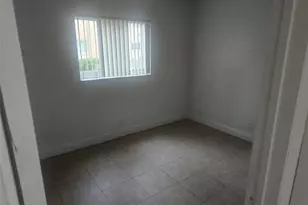 2436 NW 39th Wy, Lauderdale Lakes, FL 33311 - Photo 6