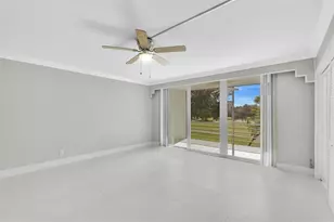 3800 Oaks Clubhouse Dr, Pompano Beach, FL 33069 - Photo 24