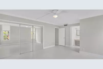 3800  Oaks Clubhouse Dr, Unit #201, Pompano Beach, FL 33069 - Photo 22