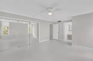 3800 Oaks Clubhouse Dr, Pompano Beach, FL 33069 - Photo 22