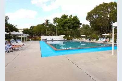 3800  Oaks Clubhouse Dr, Unit #201, Pompano Beach, FL 33069 - Photo 40