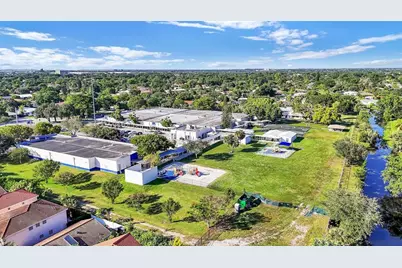 10777 W Sample Rd, Unit #711, Coral Springs, FL 33065 - Photo 8