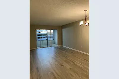 8100  Sunrise Lakes Blvd, Unit #307, Sunrise, FL 33322 - Photo 4