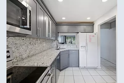 7500 NW 17th St, Unit #110, Plantation, FL 33313 - Photo 12