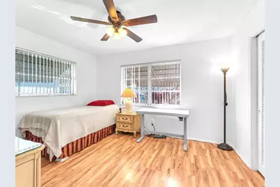 5702 NW 84th Ave, Tamarac, FL 33321 - Photo 16