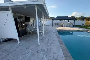 401 NW 39th St, Deerfield Beach, FL 33064 - Photo 4