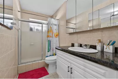 401 NW 39th St, Deerfield Beach, FL 33064 - Photo 18