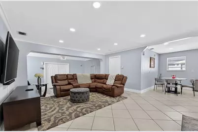 401 NW 39th St, Deerfield Beach, FL 33064 - Photo 8