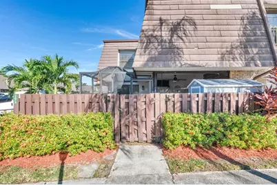 2675 NW 99th Ave, Coral Springs, FL 33065 - Photo 10