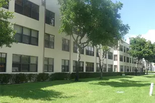 10657 W Clairmont Cir, Tamarac, FL 33321 - Photo 20