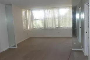 10657 W Clairmont Cir, Tamarac, FL 33321 - Photo 6