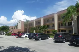 10657 W Clairmont Cir, Tamarac, FL 33321 - Photo 1