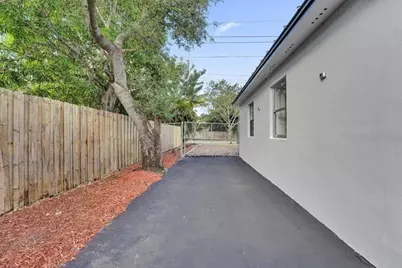 1836 SW 9th Ave, Fort Lauderdale, FL 33315 - Photo 44