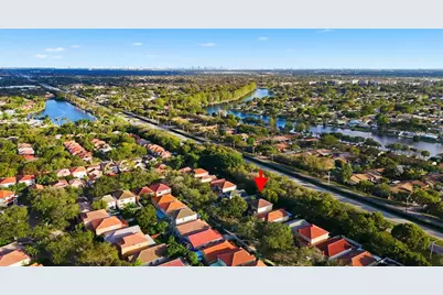 10830  Limeberry Dr, Cooper City, FL 33026 - Photo 46