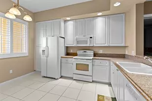 20 Harbour Isle Dr Unit, Fort Pierce, FL 34949 - Photo 8