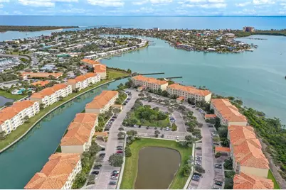 20  Harbour Isle Dr, Unit #Ph02, Fort Pierce, FL 34949 - Photo 4