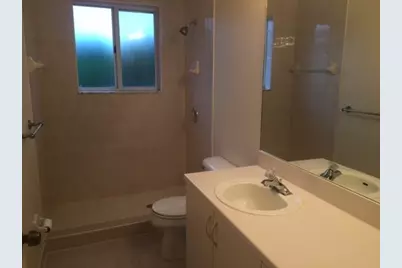 7637  Tamarac Island Cr, Tamarac, FL 33068 - Photo 8