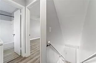 1801 NE 56th St, Fort Lauderdale, FL 33308 - Photo 8