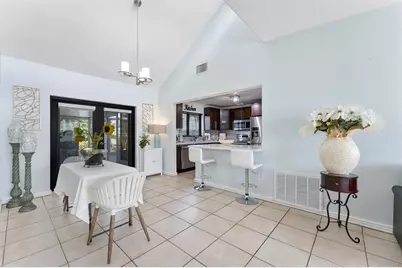 400 NW 98th Avenue, Pembroke Pines, FL 33024 - Photo 6